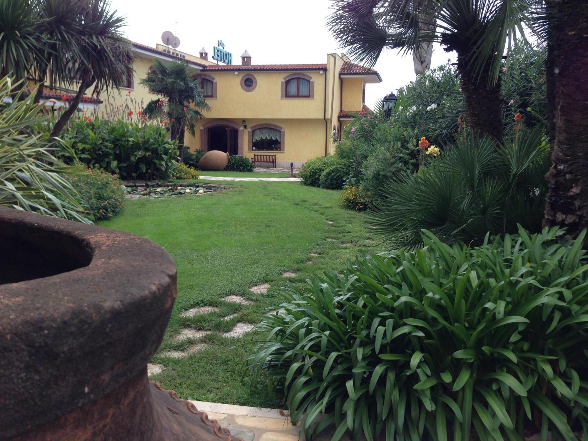 La Locanda Del Cavaliere Borgo Montello Buitenkant foto