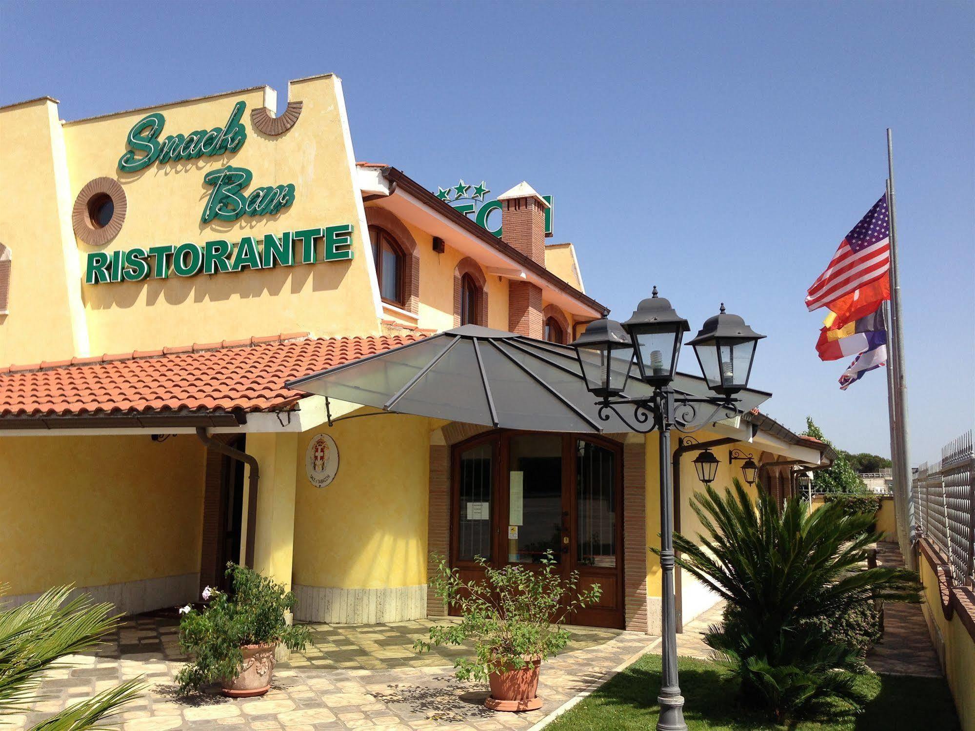 La Locanda Del Cavaliere Borgo Montello Buitenkant foto