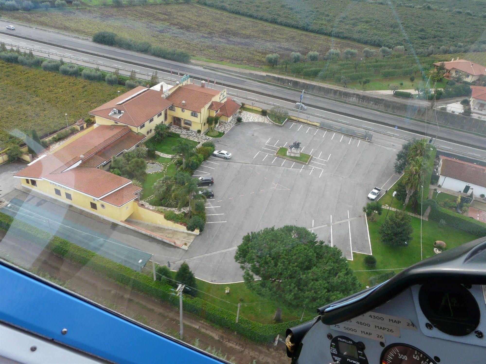 La Locanda Del Cavaliere Borgo Montello Buitenkant foto