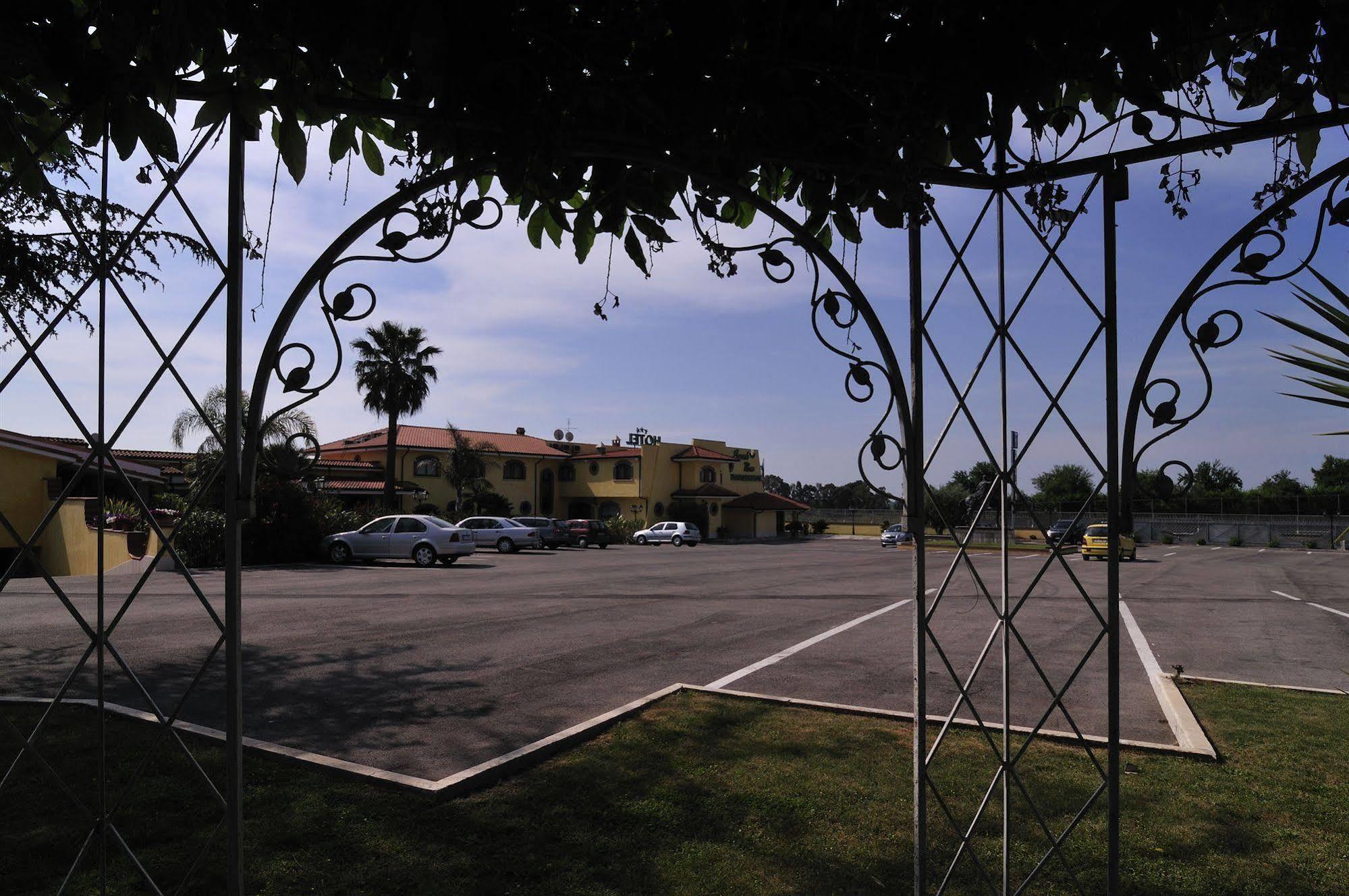 La Locanda Del Cavaliere Borgo Montello Buitenkant foto